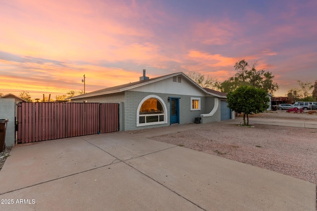 332 S 83rd Pl, Mesa, AZ 85208 - view of front of house with driveway and an attached garage