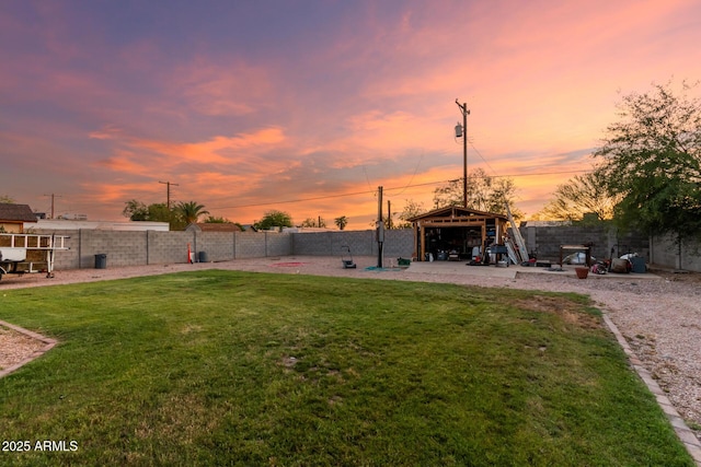 332 S 83rd Pl, Mesa, AZ 85208 - yard at dusk featuring a fenced backyard