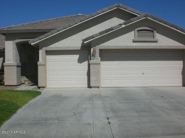 1412 E Oakland St, Gilbert, AZ 85295 - view of front of house featuring concrete driveway, a garage, and a tile roof