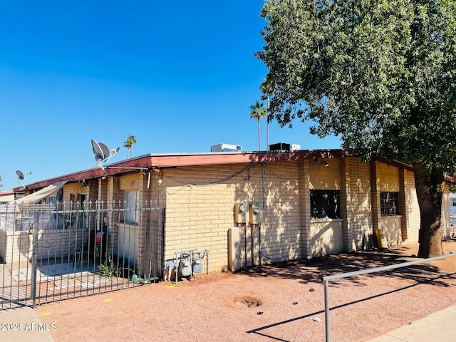 view of front of property