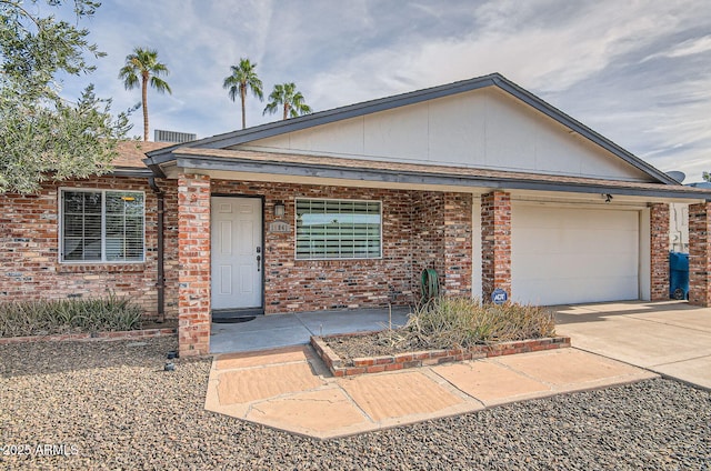 view of front of house featuring a garage