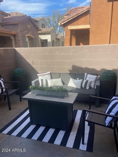 view of patio / terrace featuring an outdoor hangout area