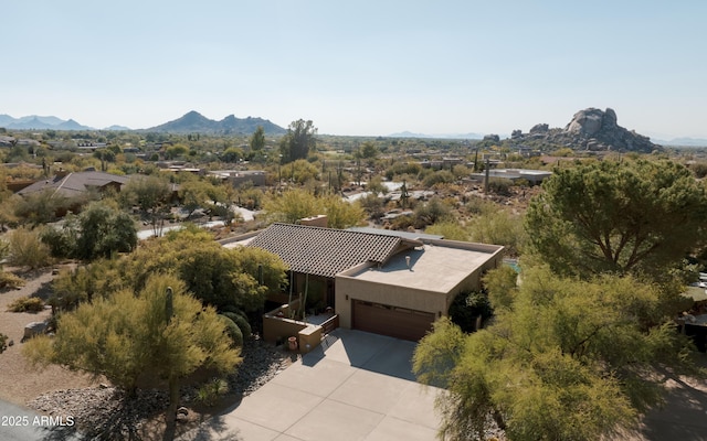 bird's eye view with a mountain view