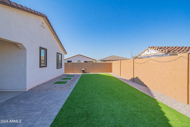 view of yard with a patio