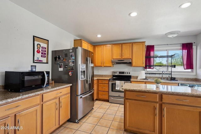 207 E Strahan Dr, Tempe, AZ 85283 - kitchen with stainless steel appliances, under cabinet range hood, a sink, light tile patterned floors, and recessed lighting
