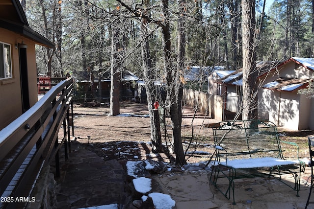 view of yard featuring a patio