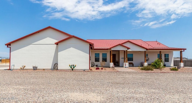 view of front of property featuring a porch