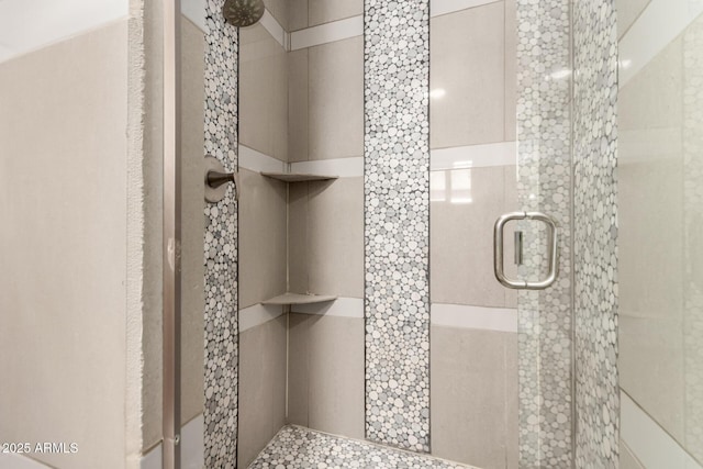 8542 N 30th Dr, Phoenix, AZ 85051 - bathroom with a shower stall