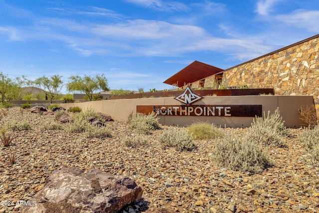 view of community / neighborhood sign