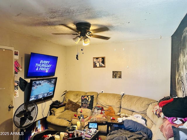 2185 W Greasewood St, Apache Junction, AZ 85120 - living room with ceiling fan