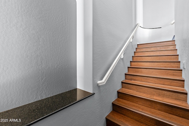 19475 N Grayhawk Dr Unit 2151, Scottsdale, AZ 85255 - staircase with a textured wall