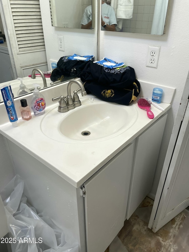 3324 W Mcrae Way Unit 2, Phoenix, AZ 85027 - bathroom featuring vanity