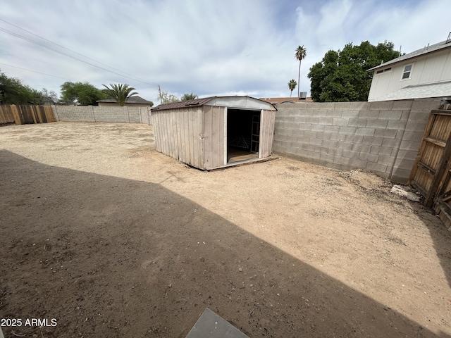 6842 S 42nd Pl, Phoenix, AZ 85042 - view of fenced backyard