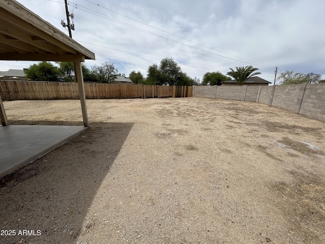 6842 S 42nd Pl, Phoenix, AZ 85042 - view of fenced backyard