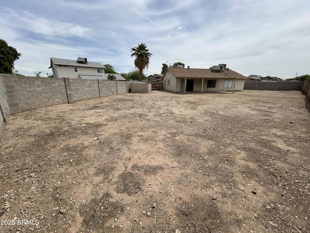 6842 S 42nd Pl, Phoenix, AZ 85042 - view of fenced backyard