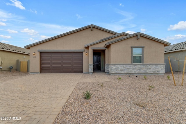 view of front of property featuring a garage