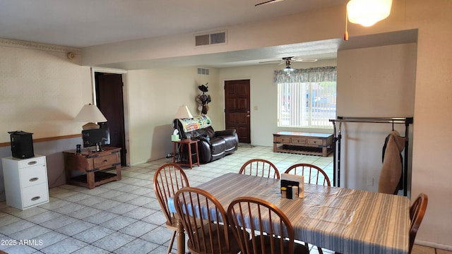 dining area with ceiling fan