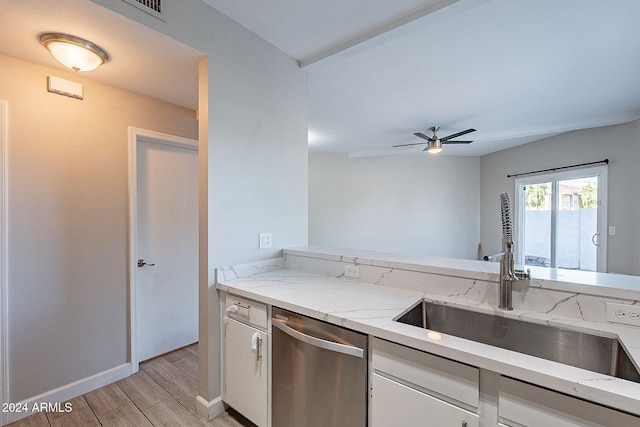 kitchen featuring light wood-type flooring, sink, white cabinets, dishwasher, and ceiling fan