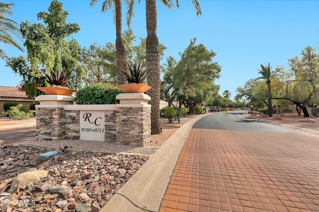 view of community / neighborhood sign