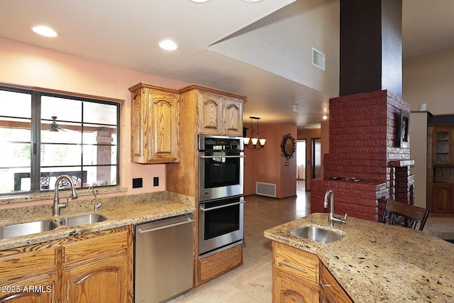 11215 N Garland Cir, Fountain Hills, AZ 85268 - kitchen with visible vents, a sink, and stainless steel appliances