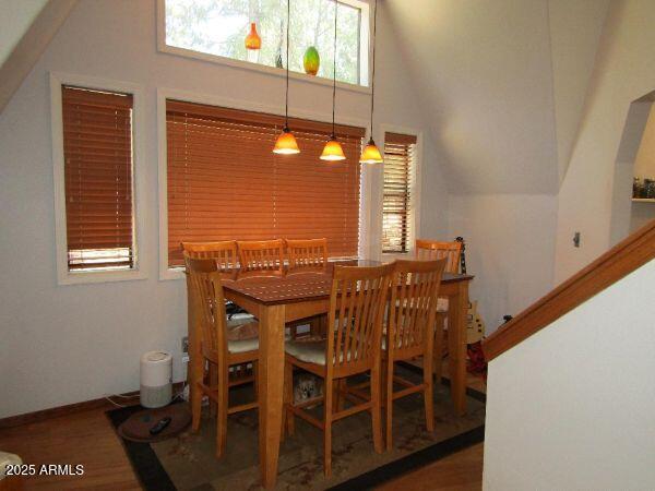 474 N Meadow Way, Payson, AZ 85541 - dining room with high vaulted ceiling and wood finished floors