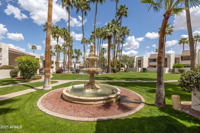 7350 N Via Paseo Del Sur Unit O202, Scottsdale, AZ 85258 - surrounding community featuring a yard and a residential view