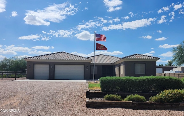 view of front facade featuring a garage