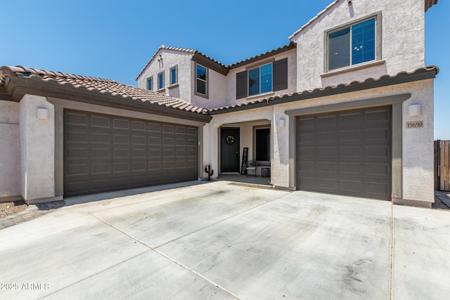 view of front facade featuring a garage