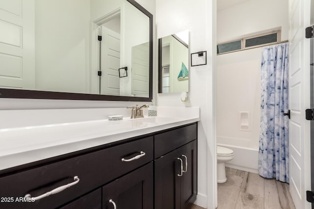 2316 E Canary Dr, Gilbert, AZ 85297 - full bath with toilet, vanity, and shower / bath combo