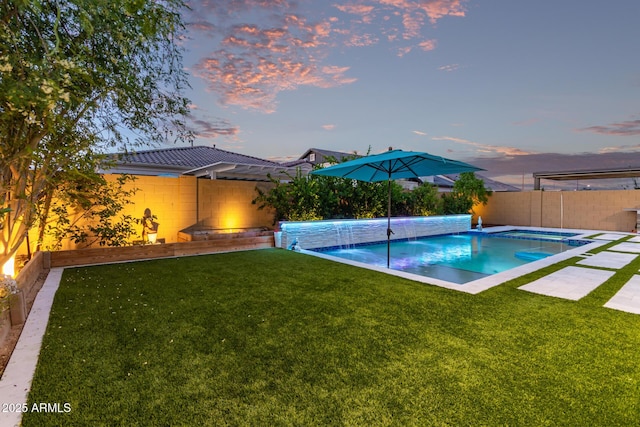 2316 E Canary Dr, Gilbert, AZ 85297 - view of pool at dusk