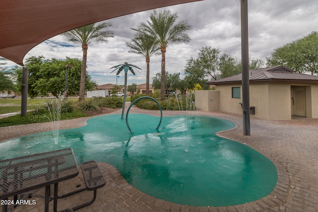 view of swimming pool