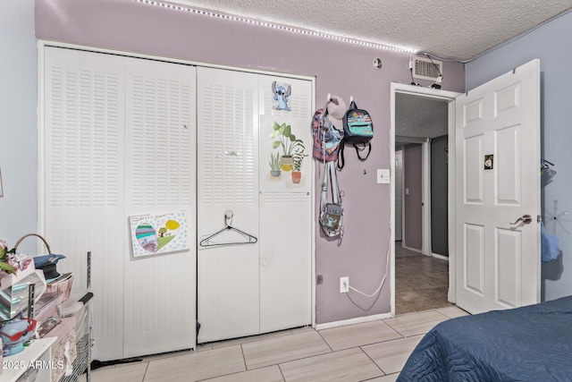 6408 W College Dr, Phoenix, AZ 85033 - bedroom with a textured ceiling