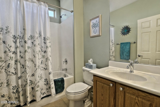 full bathroom with shower / bath combo with shower curtain, vanity, and toilet