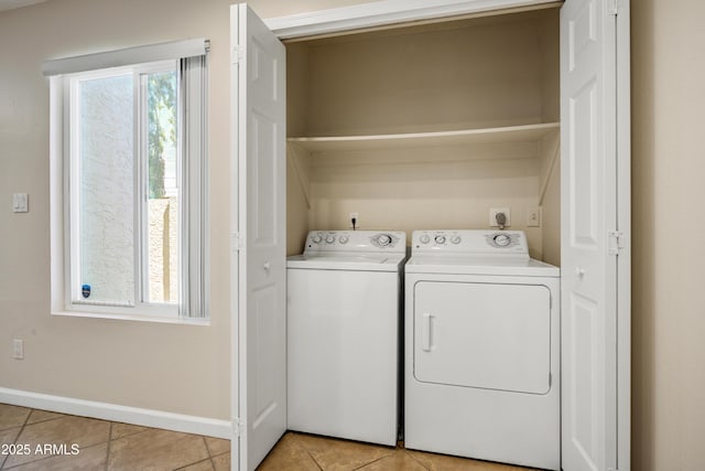 1342 W Emerald Ave Unit 286, Mesa, AZ 85202 - laundry room featuring independent washer and dryer, light tile patterned flooring, and baseboards