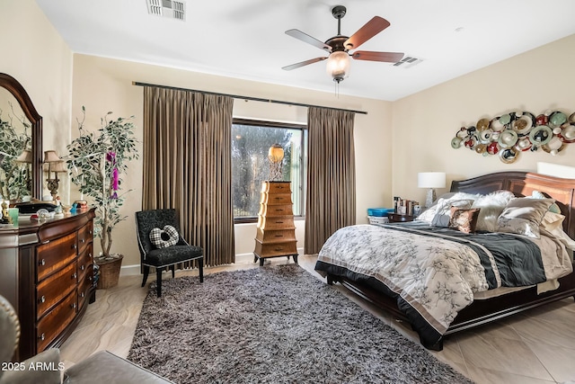 bedroom with ceiling fan