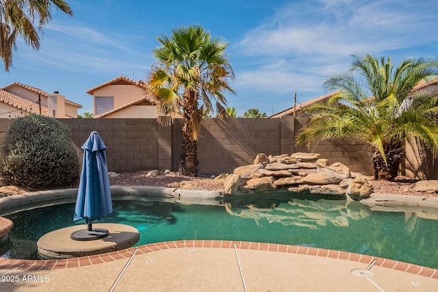 11526 W Bermuda Dr, Avondale, AZ 85392 - view of swimming pool