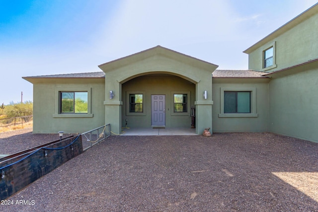 view of front of property