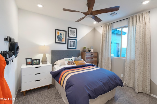 bedroom featuring baseboards, visible vents, a ceiling fan, carpet, and recessed lighting