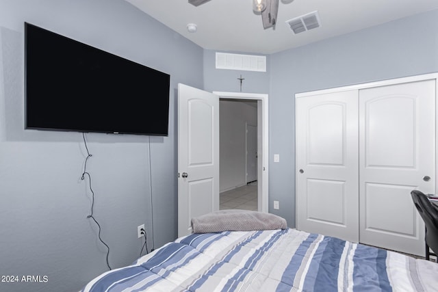 unfurnished bedroom with a closet and ceiling fan