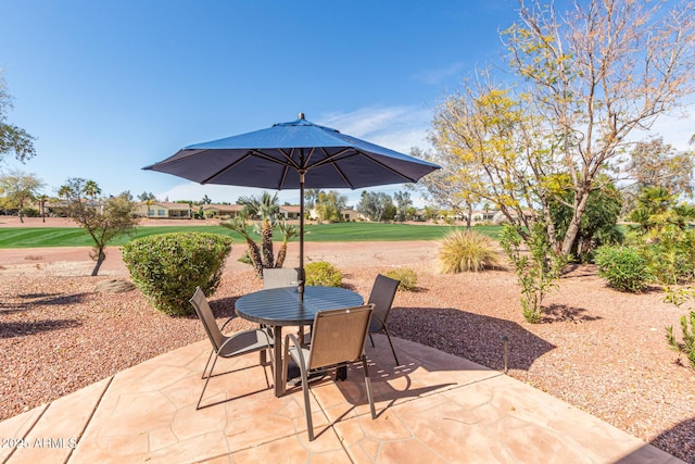 view of patio with outdoor dining area