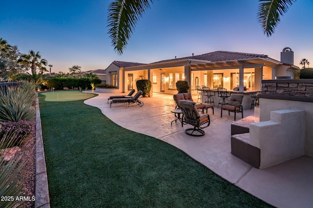 exterior space featuring outdoor lounge area