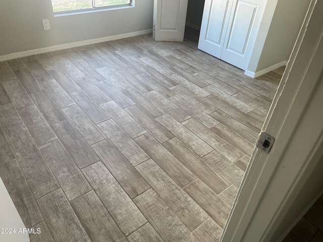 room details featuring hardwood / wood-style floors