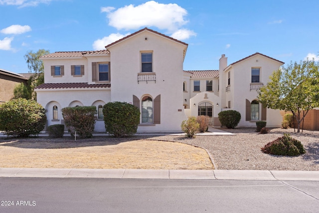 view of mediterranean / spanish-style house