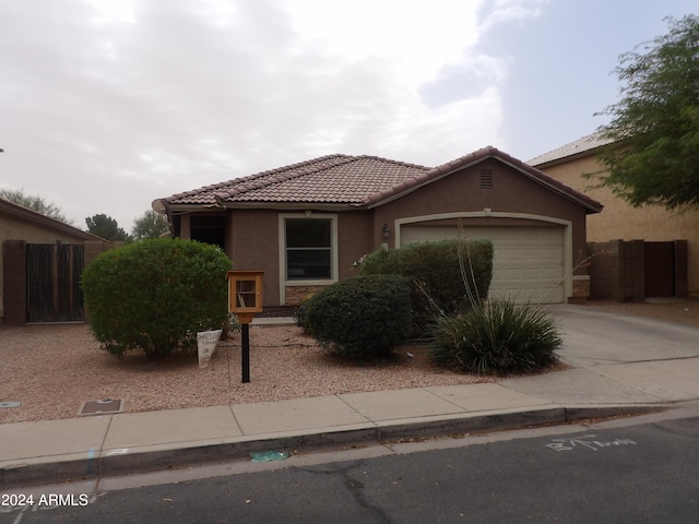 view of front facade with a garage