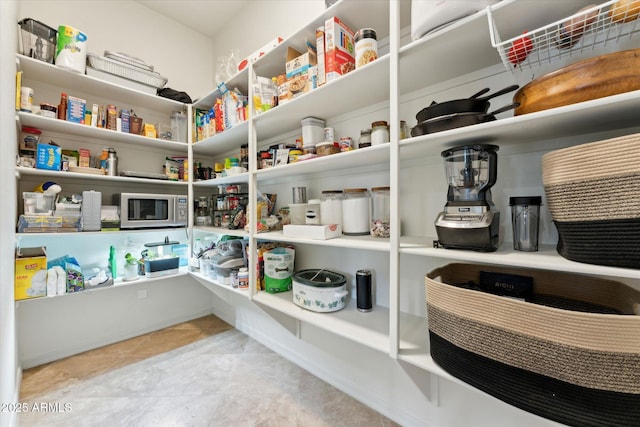 27308 N 56th Dr, Phoenix, AZ 85083 - view of pantry