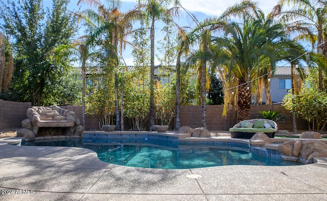 view of swimming pool