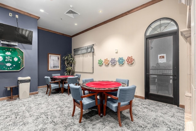 dining area featuring recessed lighting, visible vents, baseboards, and ornamental molding