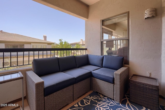 20121 N 76th St Unit 2021, Scottsdale, AZ 85255 - balcony with an outdoor living space