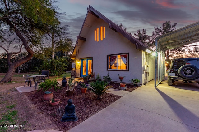 view of front of home featuring a patio area