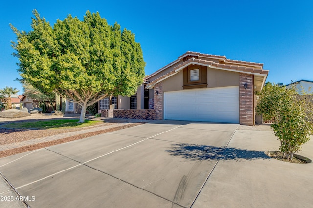 view of front facade with a garage